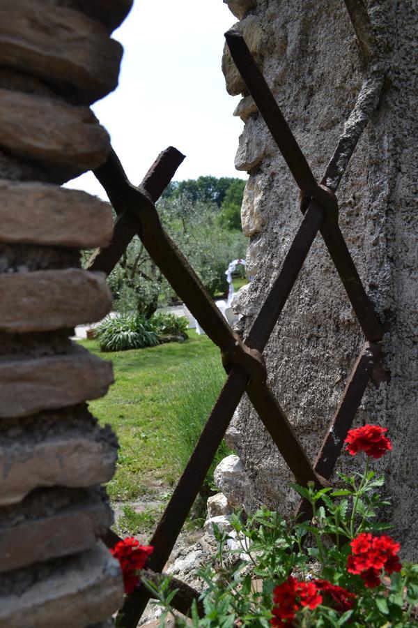 הוילה Castel Madama L'Antica Mola מראה חיצוני תמונה